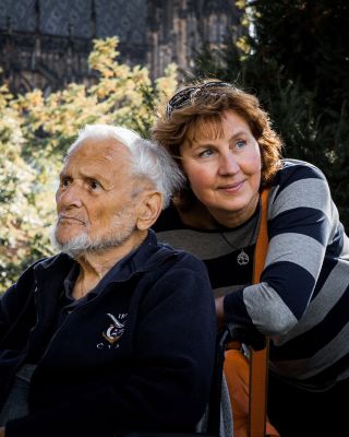 Dát se znovu unášet hudbou, pohladit hebkou srst milovaného mazlíčka, nebo spatřit místa, která v srdci nosíme od dětství....