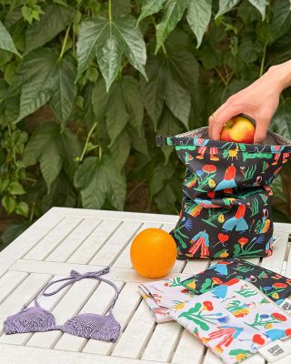 Léto miluje lehkost – ve dnech, v batohu i ve svědomí. ☀️ A právě to vám nabízí limitovaná kolekce ekologických...