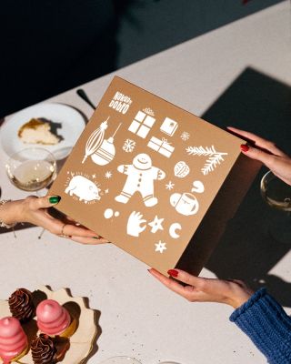 Vyřešte letošní Vánoce jedním balíčkem plným Dobra k prasknutí a okořeněným špetkou Dobrých skutků. 🎁🎄✨ ——— #NakupnaDobro...